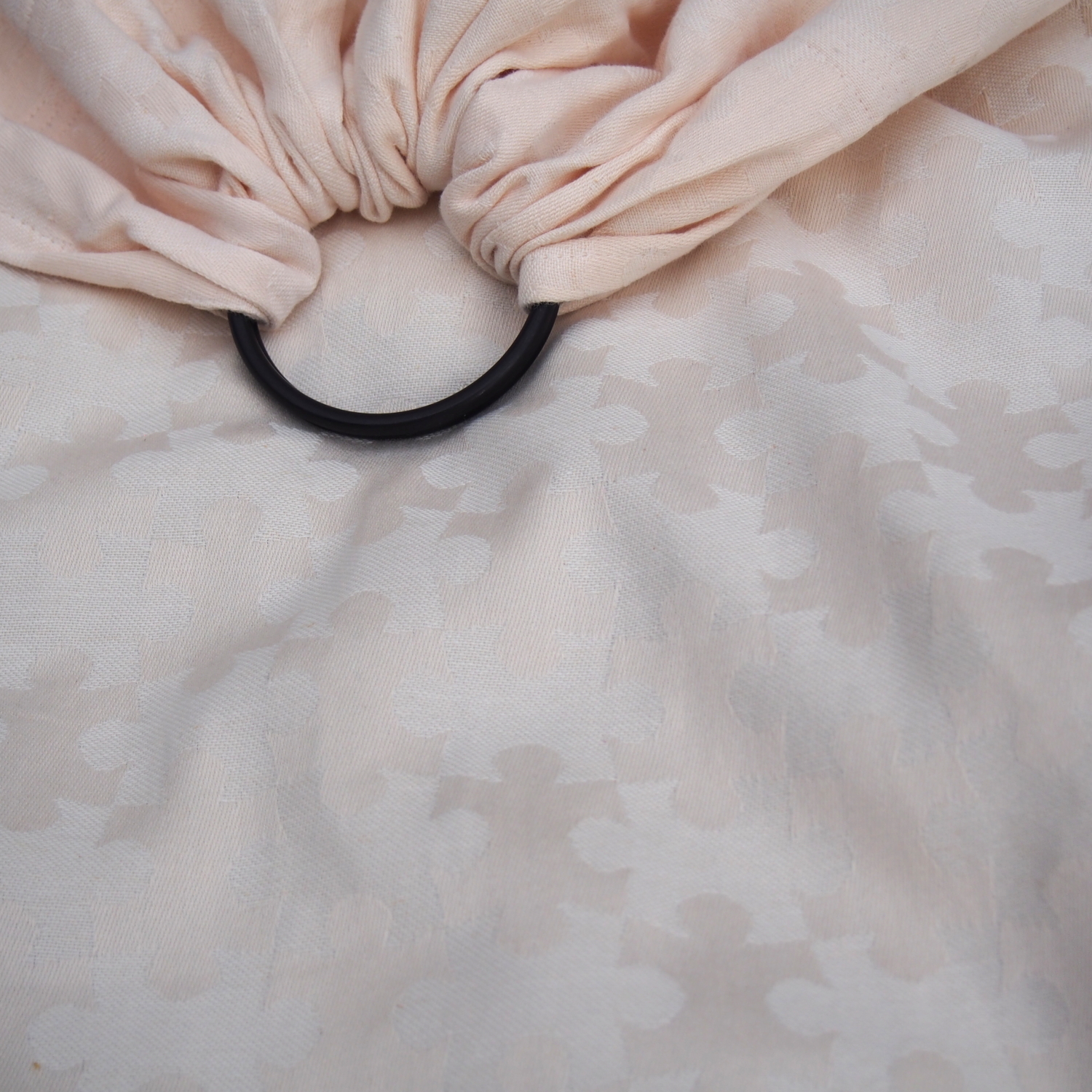 Daiesu Jigsaw White Linen Ring Sling Daiesu