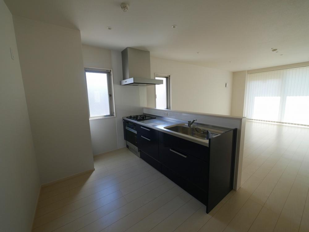 UNO PARK BUILDING 801801｜32 Tenmacho, Sasebo 9/10/8.5/21LDK Apartment