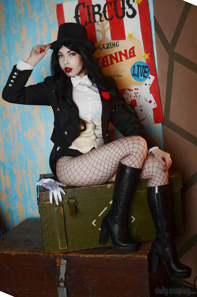 Zatanna Zatara from DC Comics Daily Cosplay