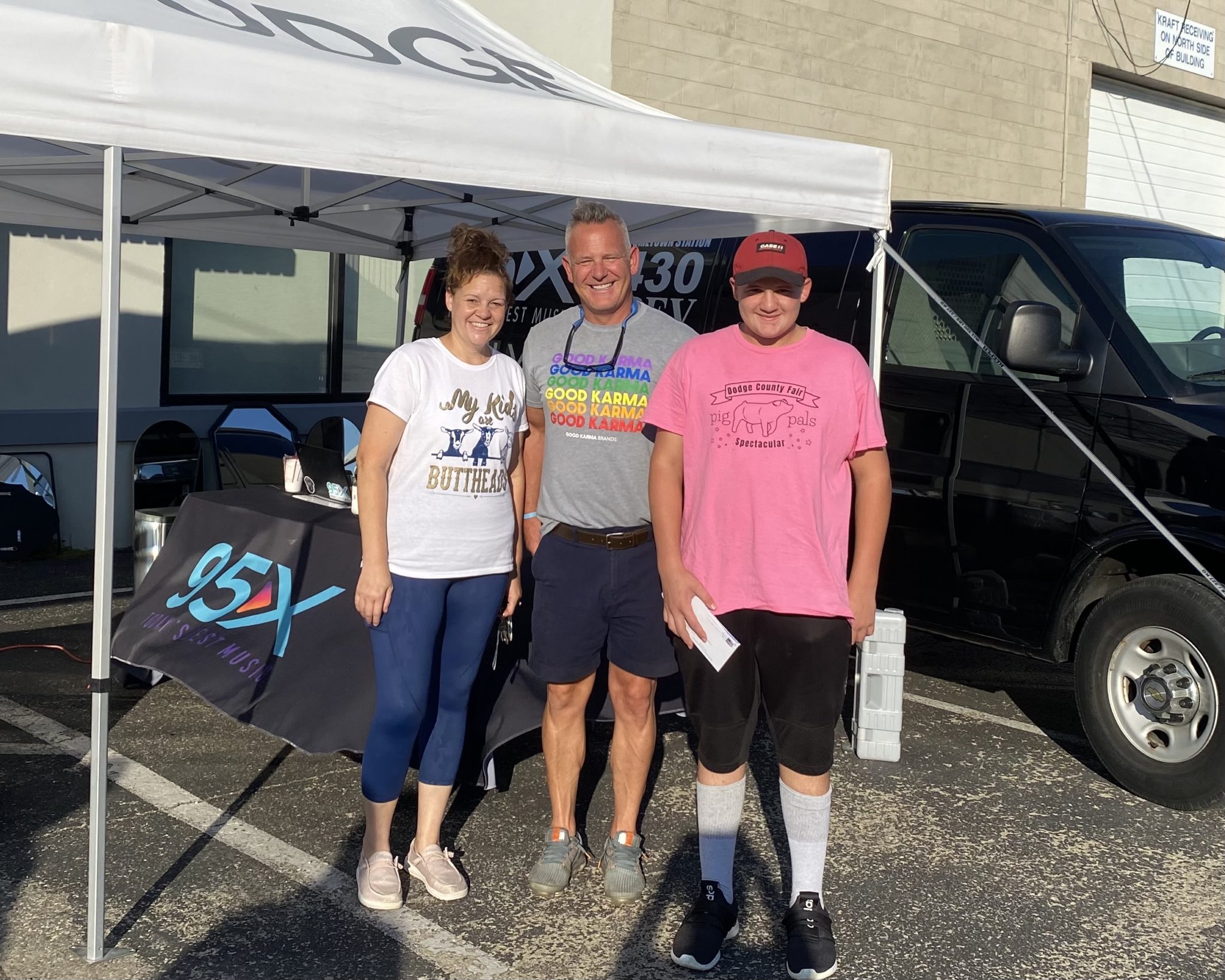 Reeseville Teen Donates Proceeds From Grand Champion Market Lamb To