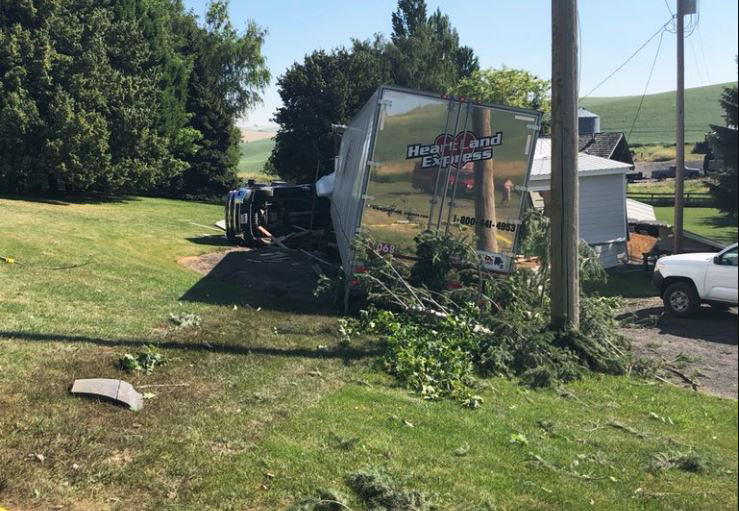 Semi crashes into houses near Colfax The Daily Evergreen