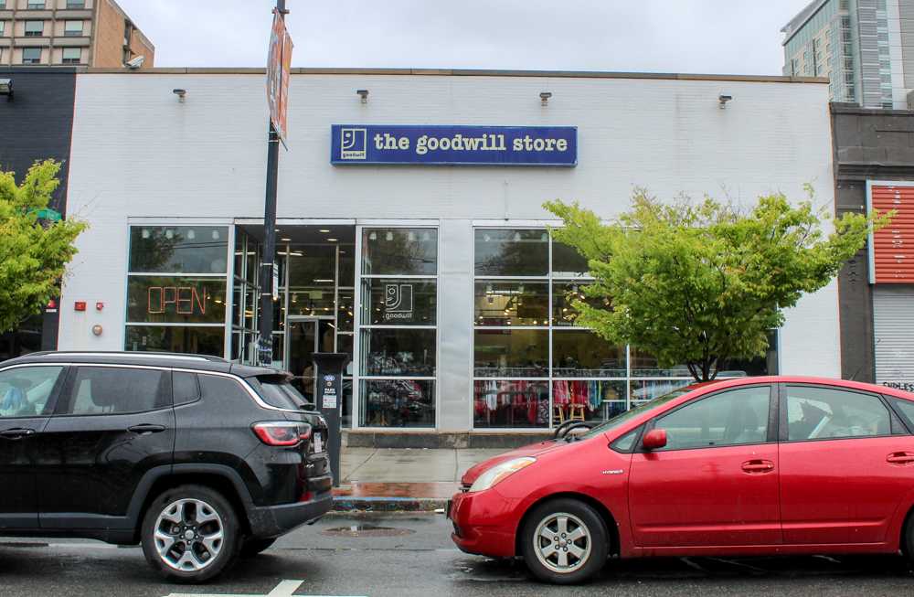 BU Sustainability hosts ‘Goodwill, Not Landfill’ endofyear donation