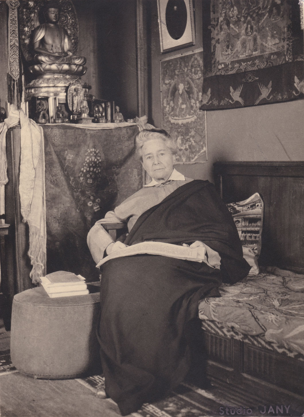 Découvrez la vie passionnante d’Alexandra DavidNéel, première