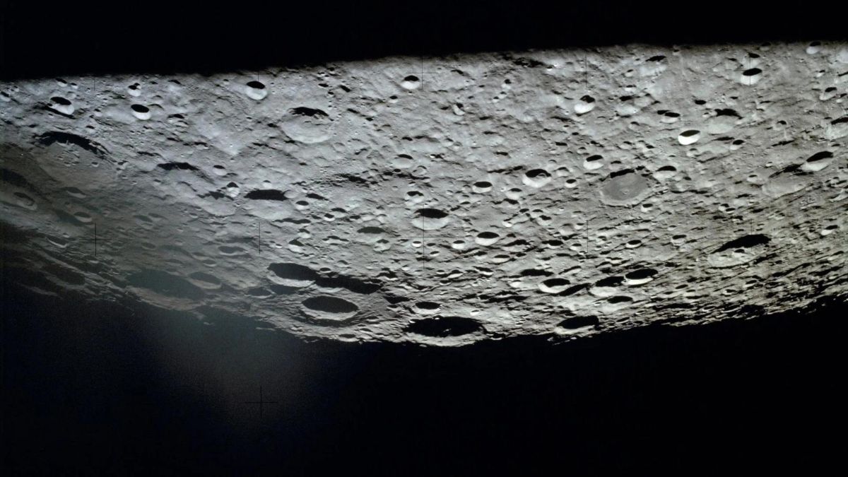 Le rover chinois cartographie 300 mètres de structures enfouies sous la(03)