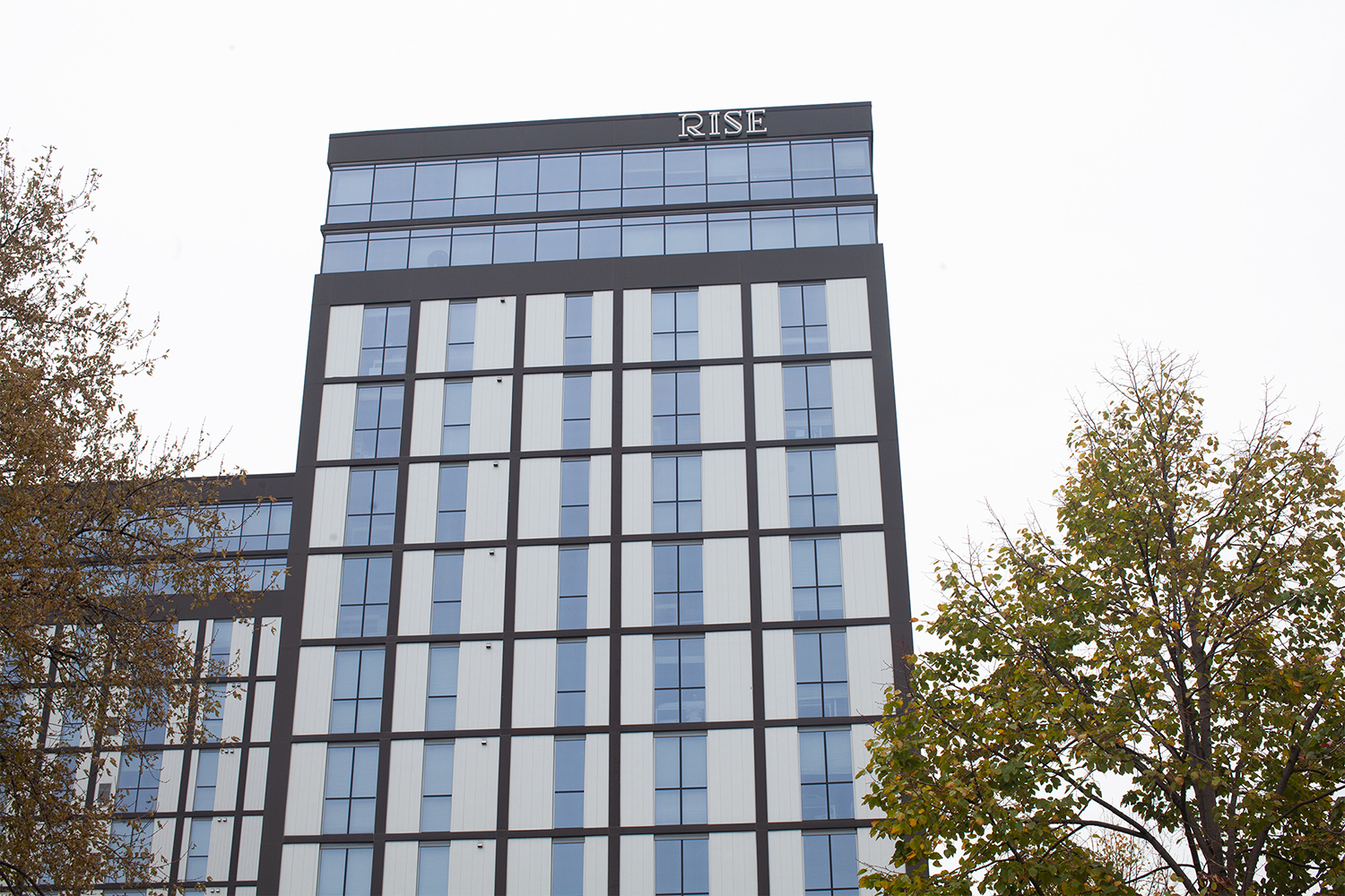 New Riverfront Crossing student apartments will be eight stories tall