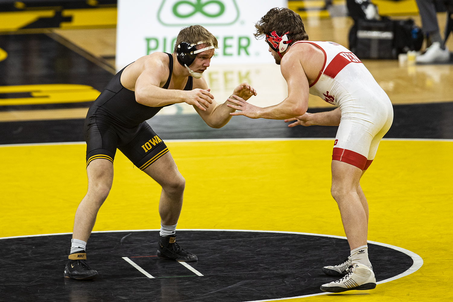 Nelson Brands wins Big Ten debut, Patrick Kennedy fills in at 174