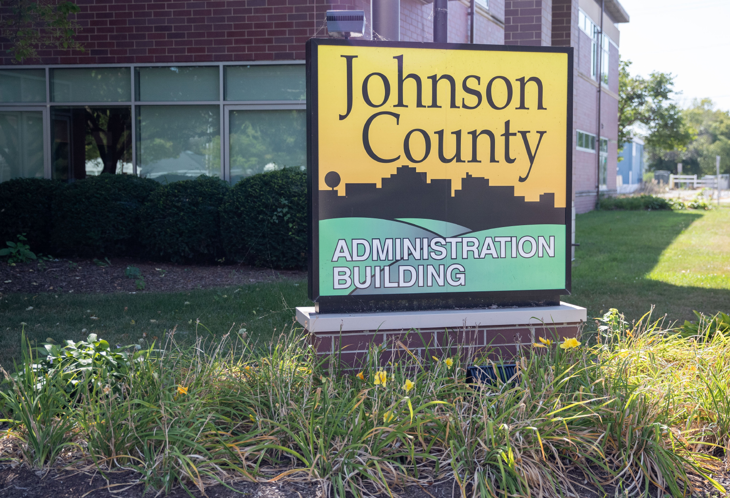 Johnson County employees will be required to be vaccinated, or undergo