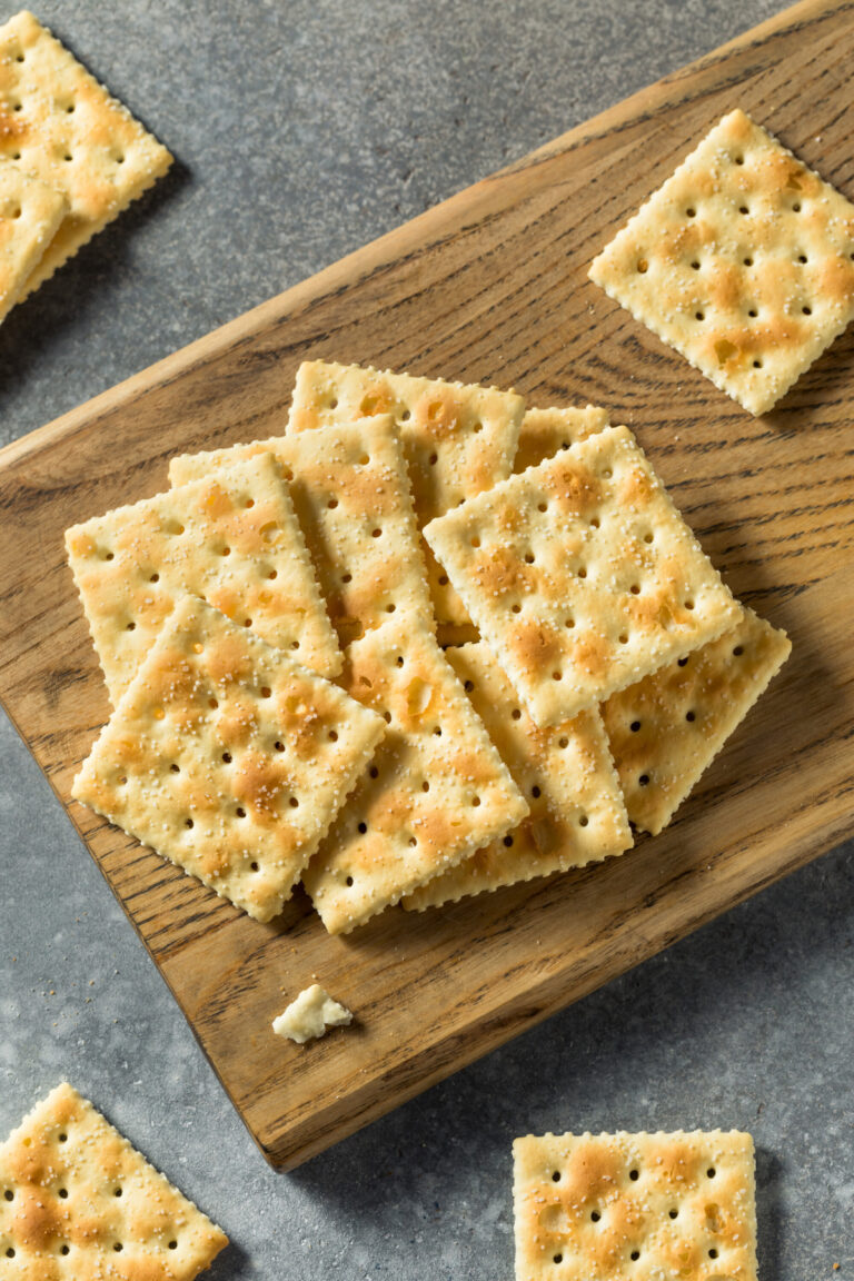 Are Saltine Crackers Healthy? Daily Medicos