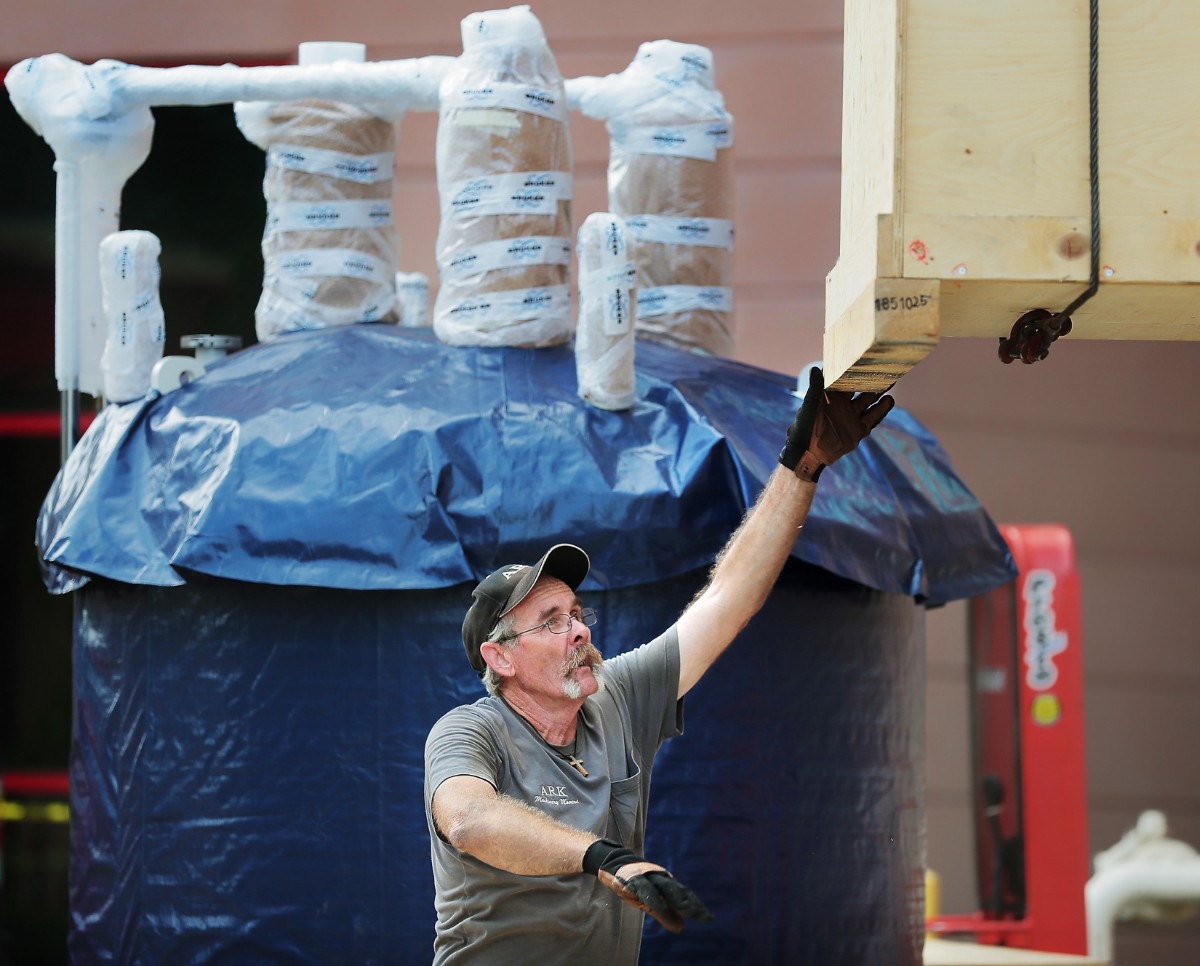 Largest superconducting in world arrives at St. Jude Memphis