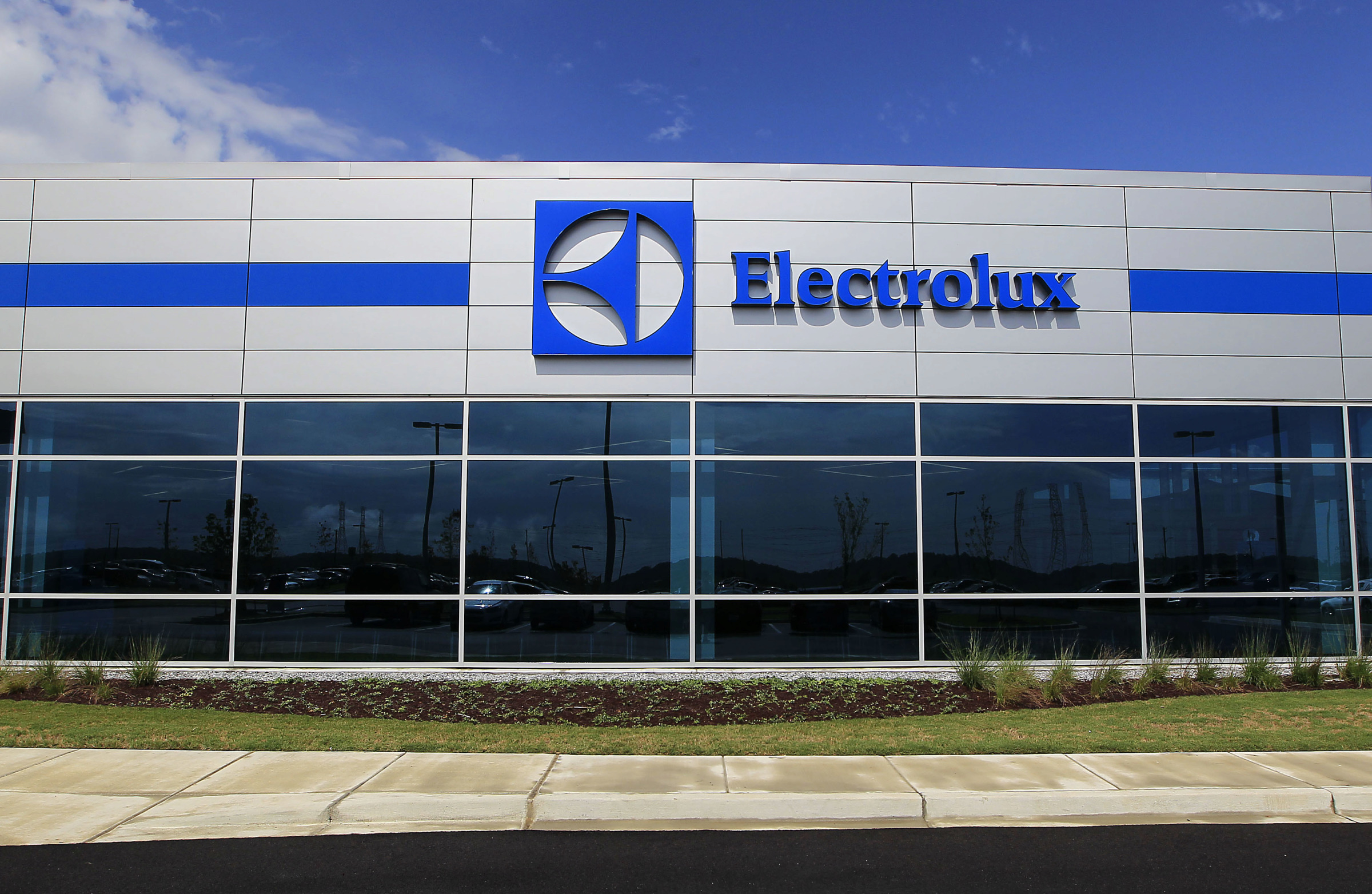 Despite closing plan, Electrolux more than meets PILOT commitment