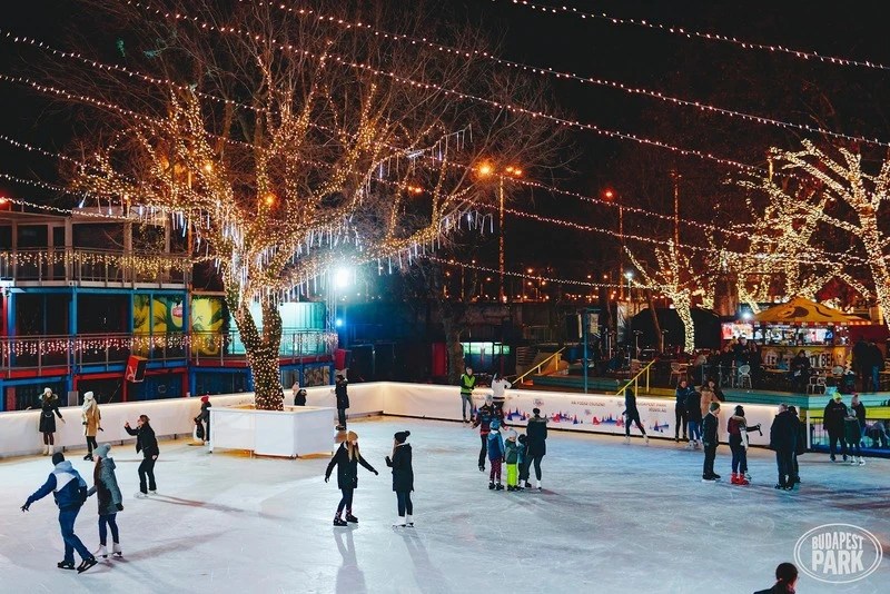 PHOTOS, VIDEO Beautiful ice rink to open in Budapest next week Daily