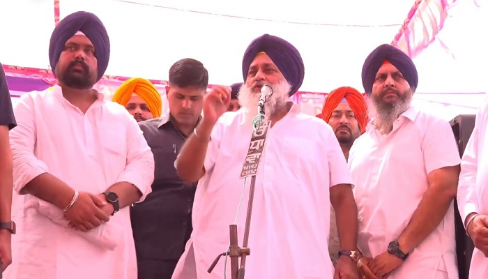 ‘At the difficult time, I hold each other’s arm, I am proud of each other’s arm “- spotted to meet the flood victims