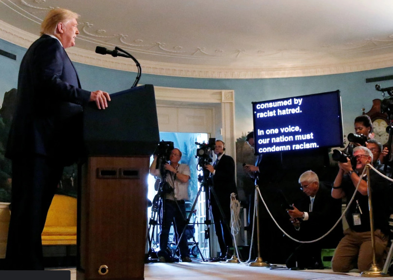 Teleprompter Kya Hai ? इसका इतिहास , कार्य , प्रकार और उपयोग