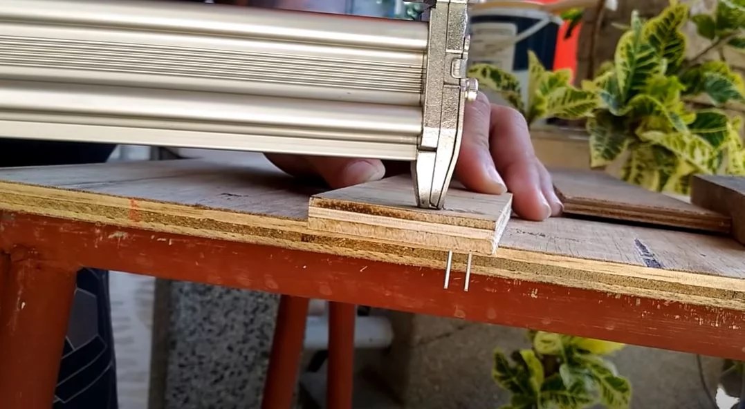 Staple Gun vs Nail GunWhich is best Daily Tools Guide