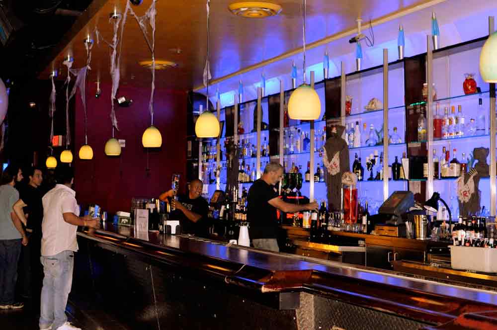 New Hollywood bar embraces magic Daily Trojan