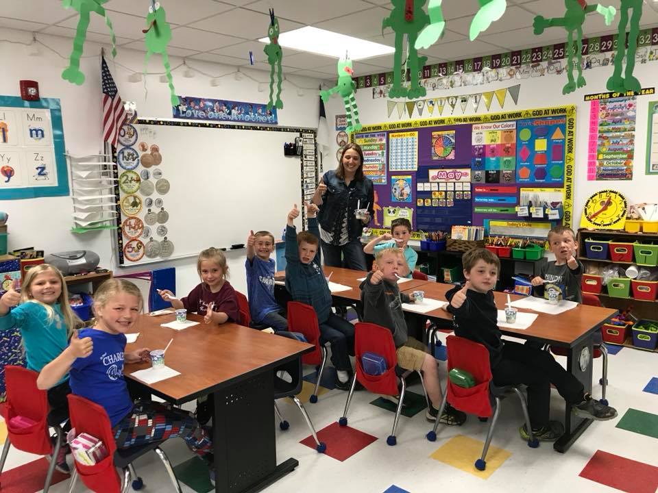 2018 Dairy Ambassadors Visit LuxemburgCasco Schools