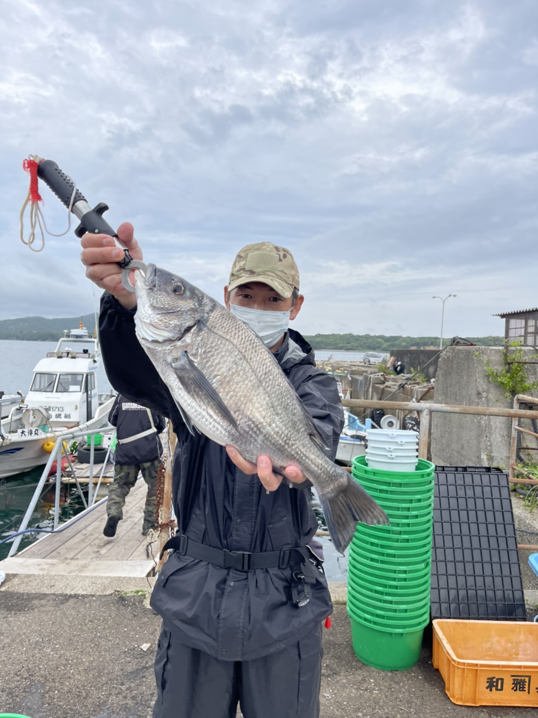 5月15日（筏・カセ） 三重県志摩市／大伸丸渡船−筏（イカダ）釣り、磯釣り、船釣りをご案内！