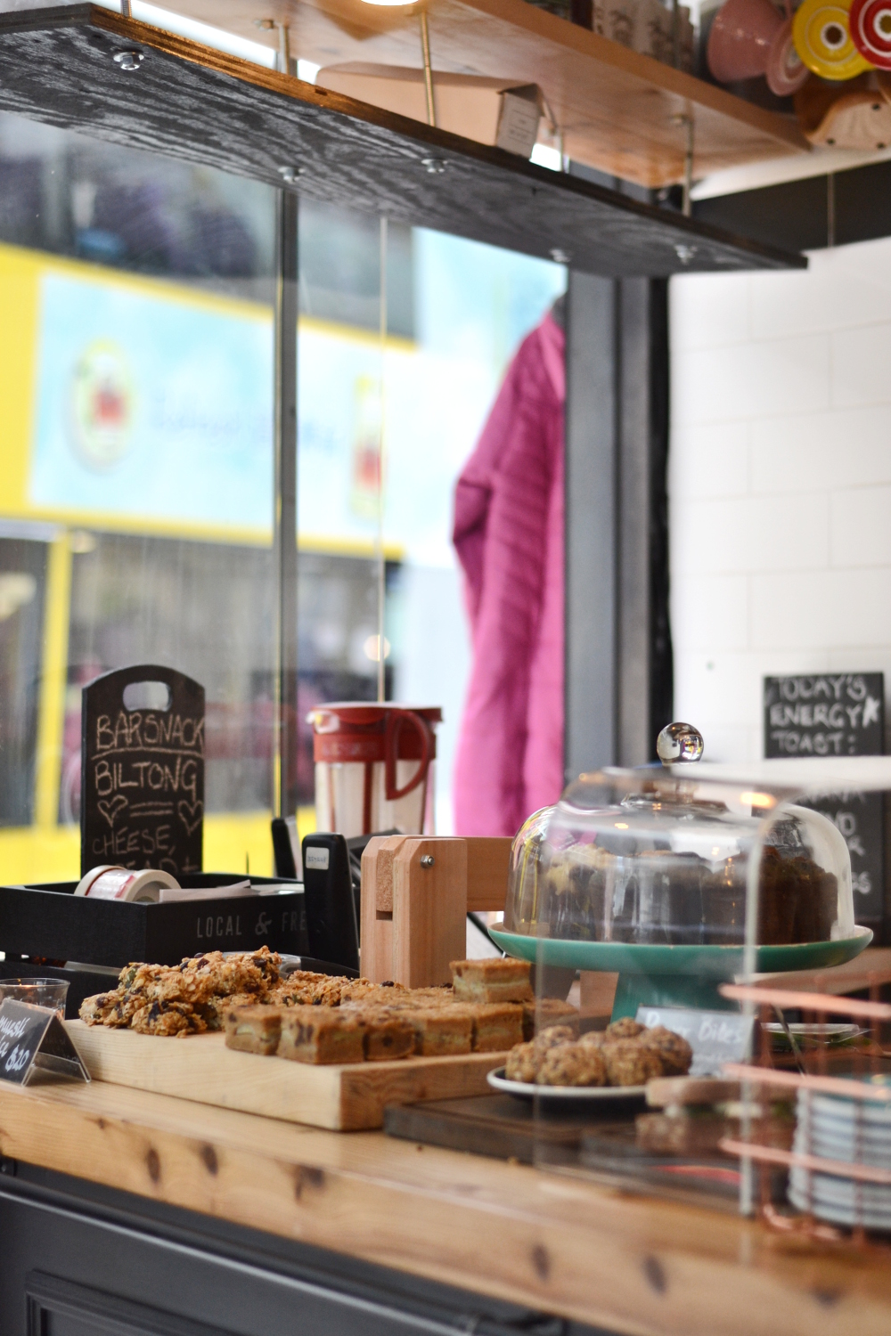 Sundaze 05 · Daisybutter