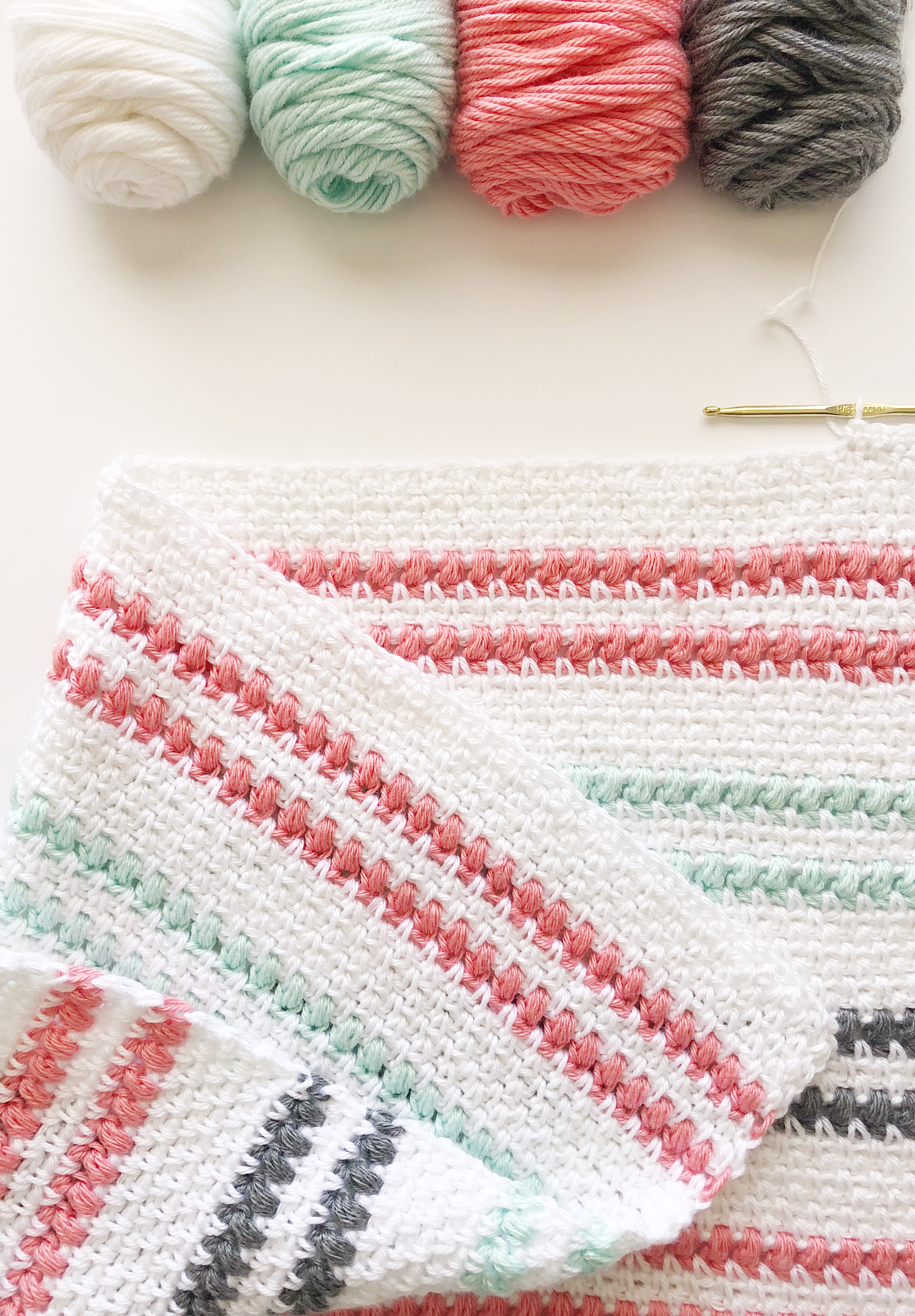 Crochet Moss and Puff Stitch Baby Blanket Daisy Farm Crafts