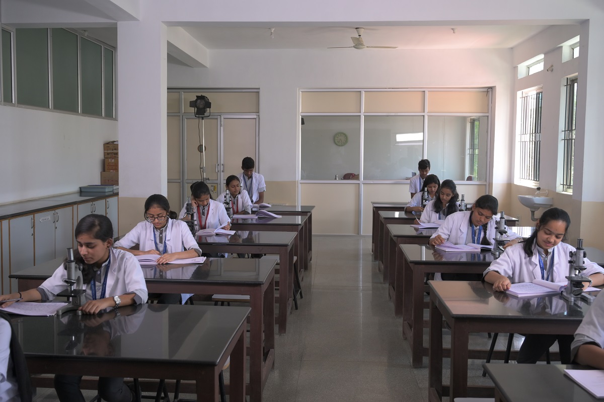 Choosing the best PU Science college in Mysuru, Karnataka Daksha College