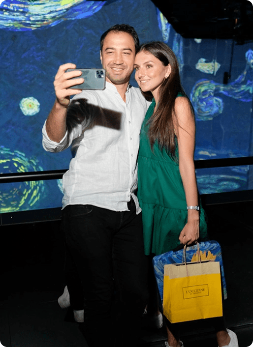 Date Night Immersive Van Gogh Dallas