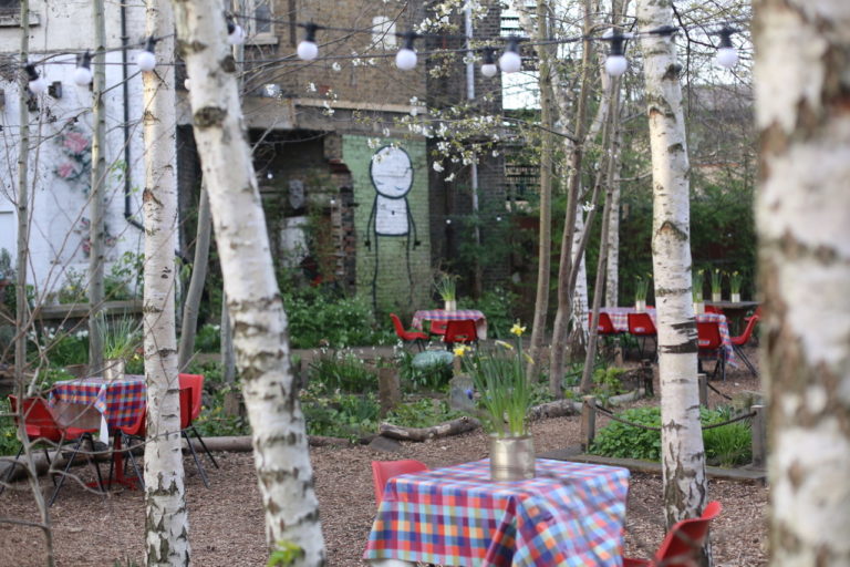 Dalston Eastern Curve Garden — A green oasis for everyone to enjoy in
