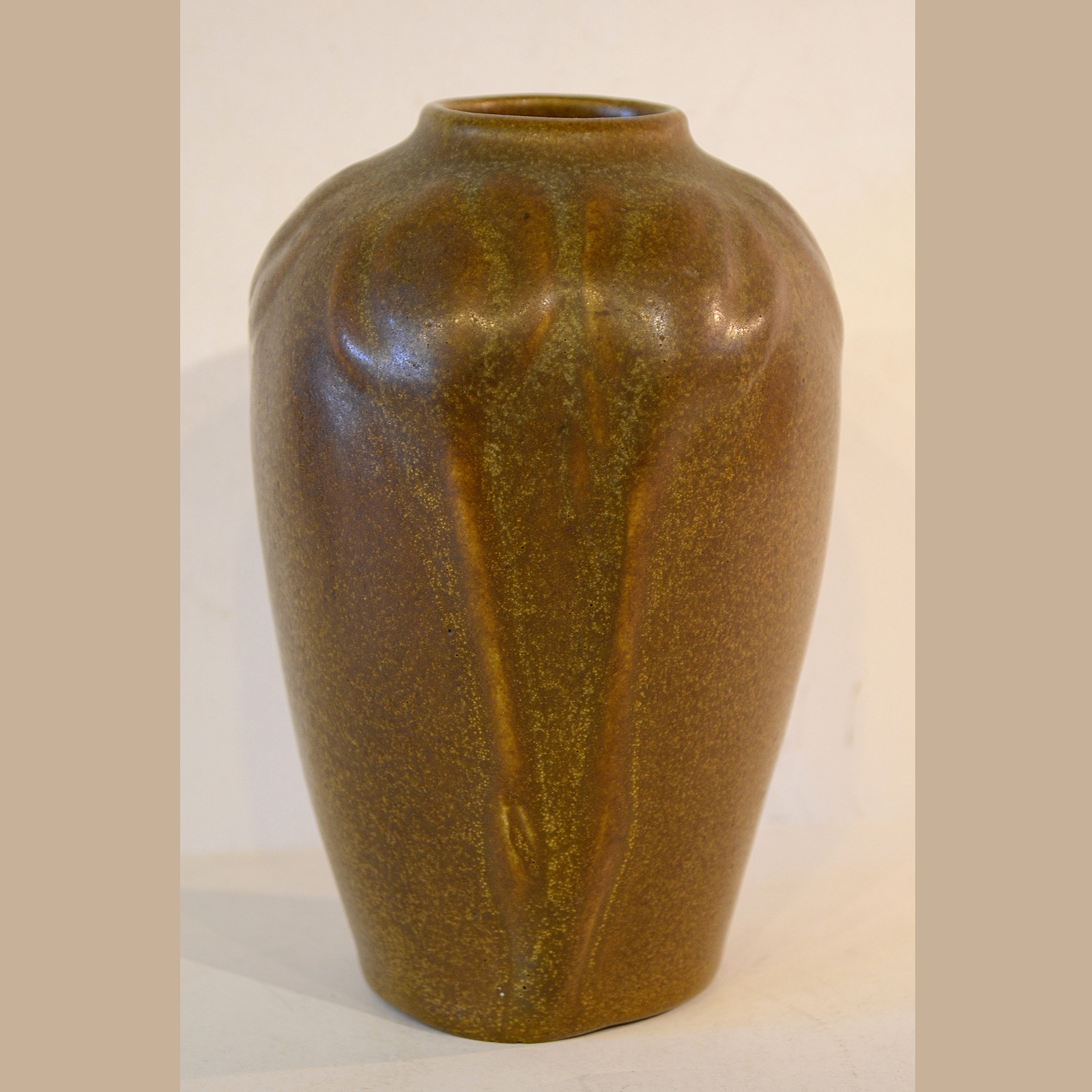 Van Briggle Pottery, 5 1/4″ 1916 Dalton's American Decorative Arts