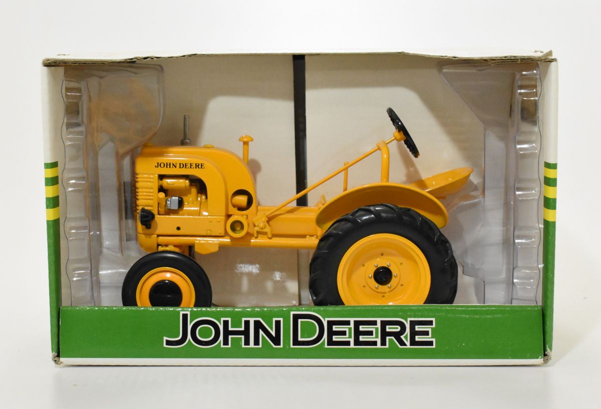 1/16 John Deere LI Industrial Tractor Daltons Farm Toys