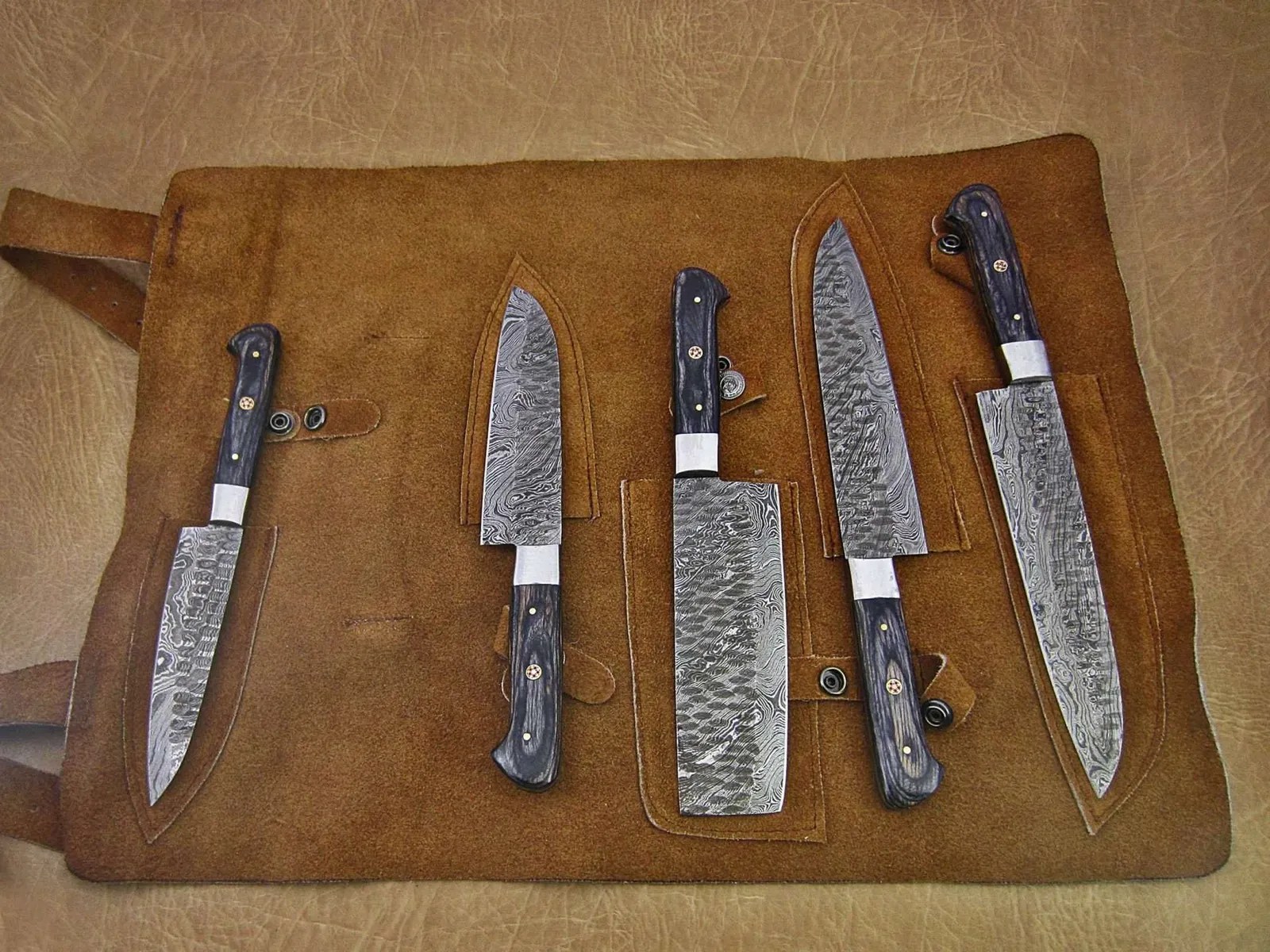 5 Pieces Damascus steel Hammered kitchen knife set, 2 tone Black wood