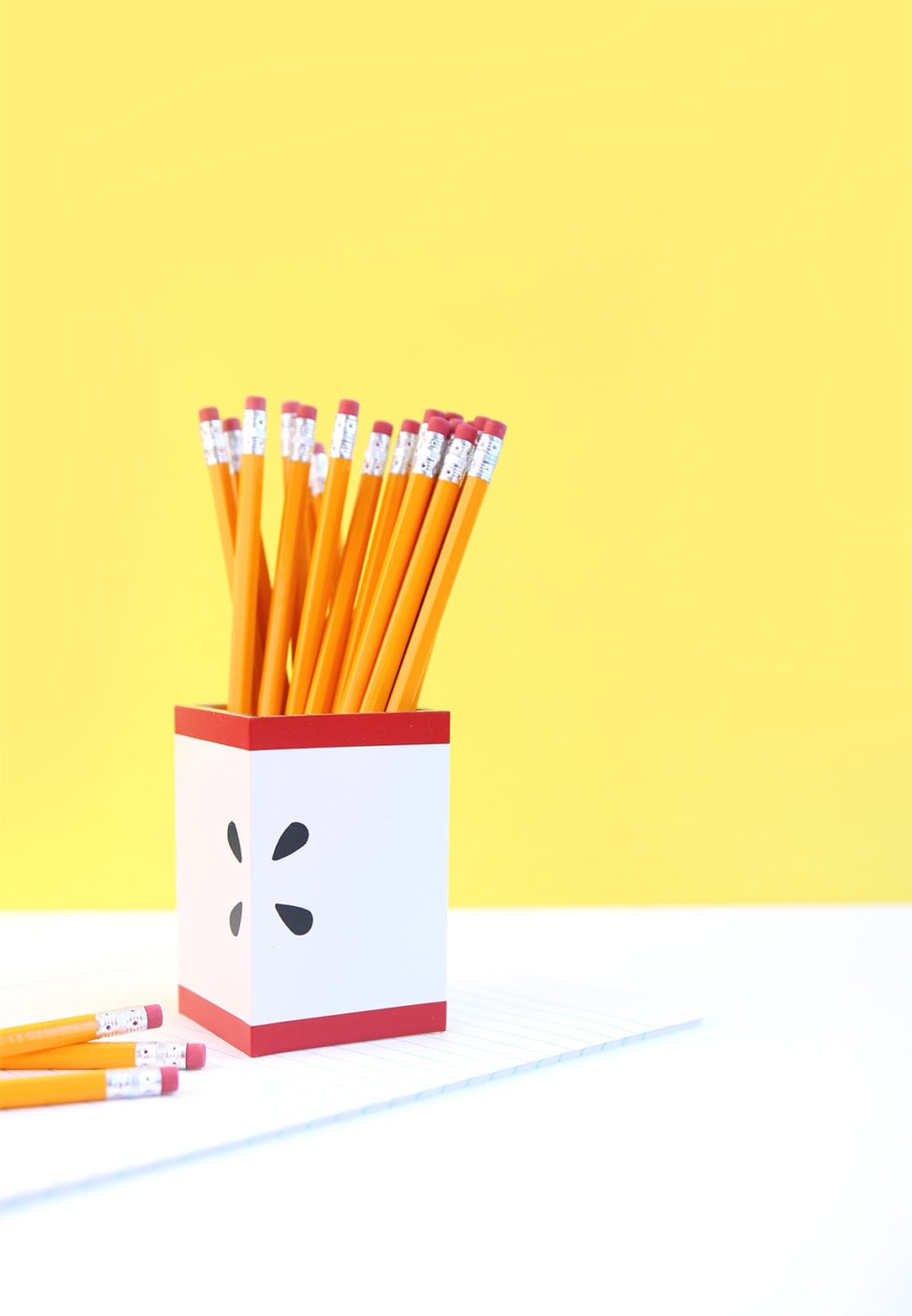 DIY Modern Apple Pencil Holder Damask Love