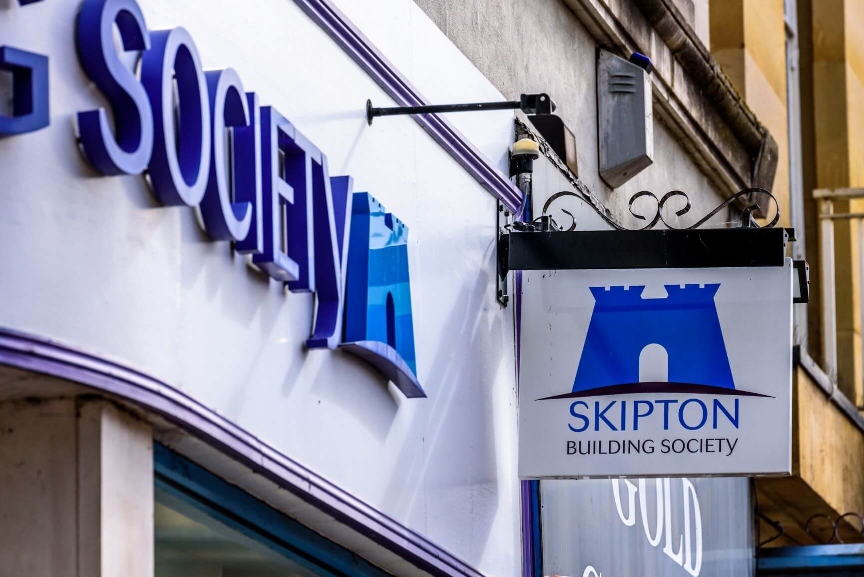 Fixedrate bonds from the Skipton Building Society Dan Stevens
