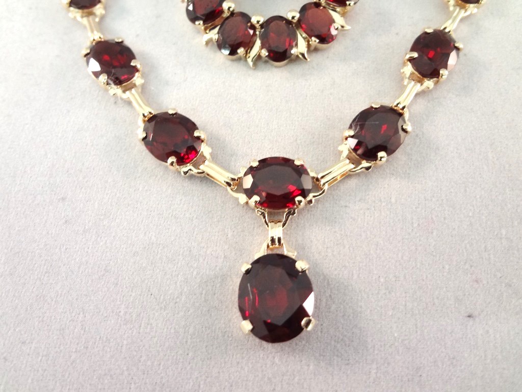 Lot Detail 14K Gold and Jewelry Suite Necklace, Pendant, and