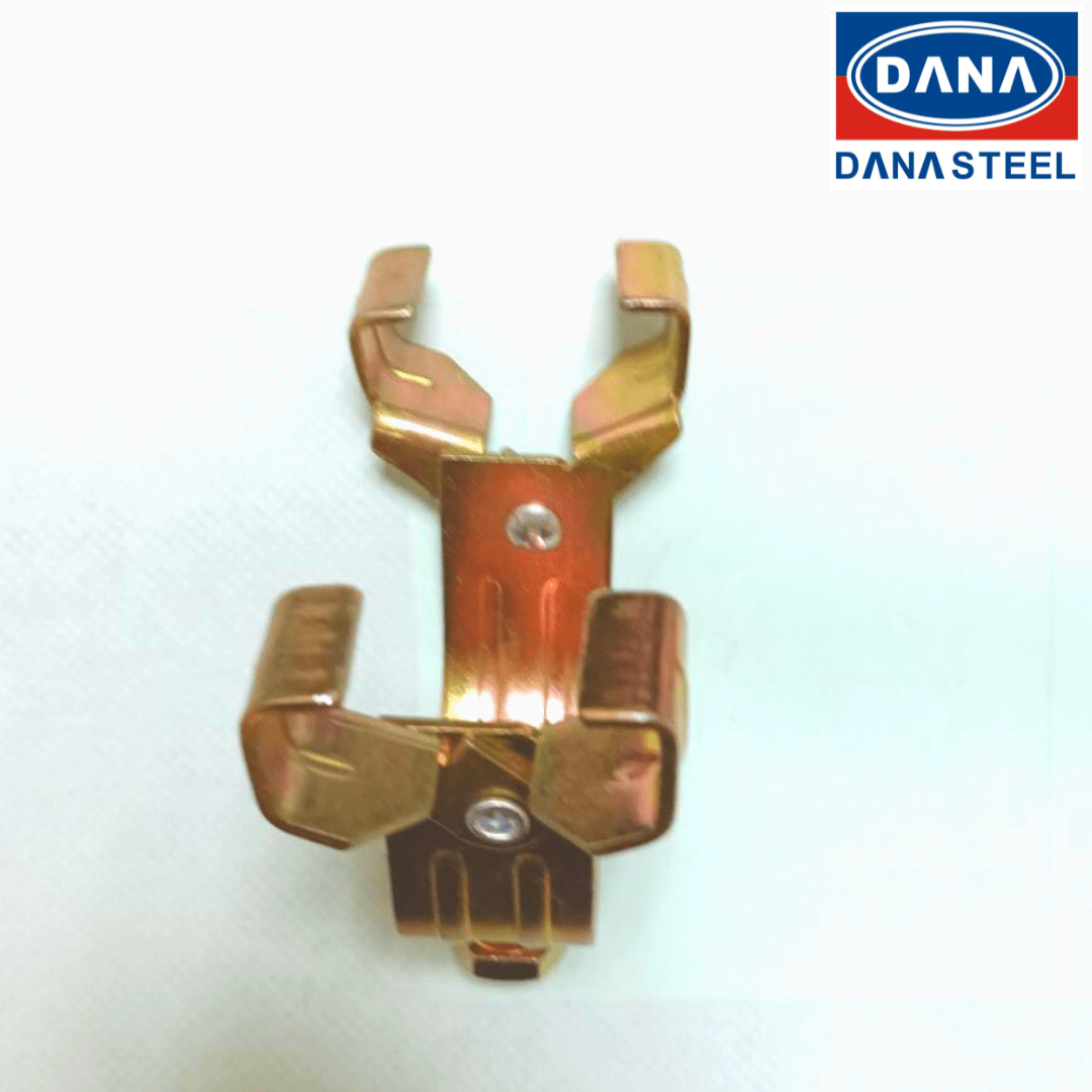Dana ECO PVC fencing clamps are a popular choice.