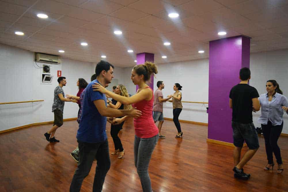 Guía de clases de baile y danza para adultos 201718 (parte 3) Escuela