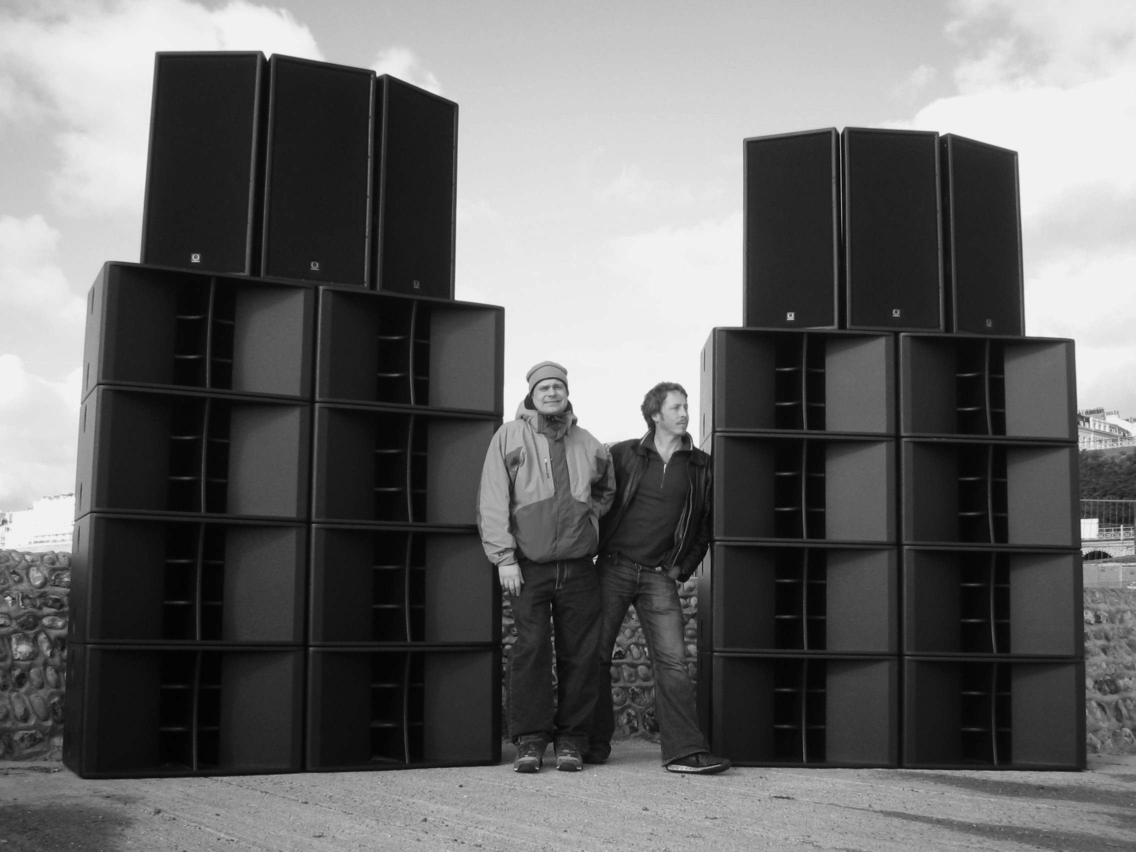 Passive vs. Powered Speakers What You Need To Know As A DJ