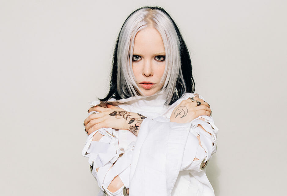 Alice Glass Wallpaper