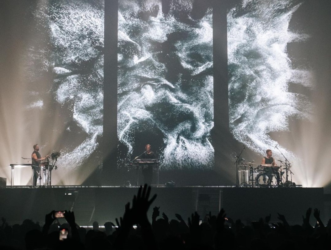 RÜFÜS DU SOL share comprehensive 14track 'Surrender' remix LP