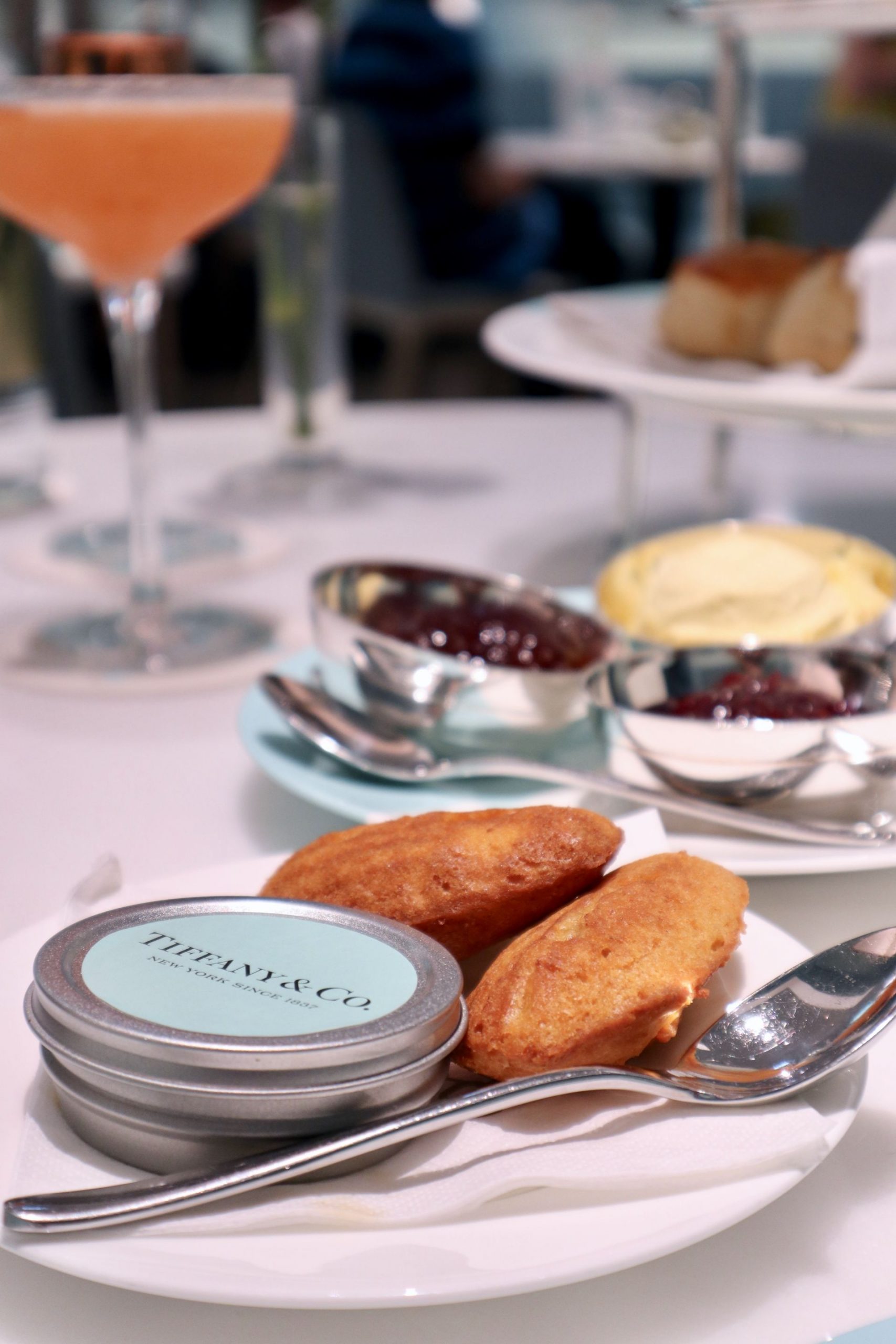 TIFFANY AFTERNOON TEA THE TIFFANY BLUE BOX CAFE AT HARRODS Dancing