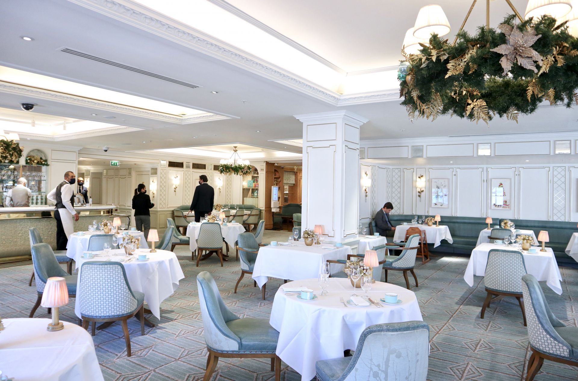 FORTNUM & MASON FESTIVE AFTERNOON TEA THE DIAMOND JUBILEE TEA SALON