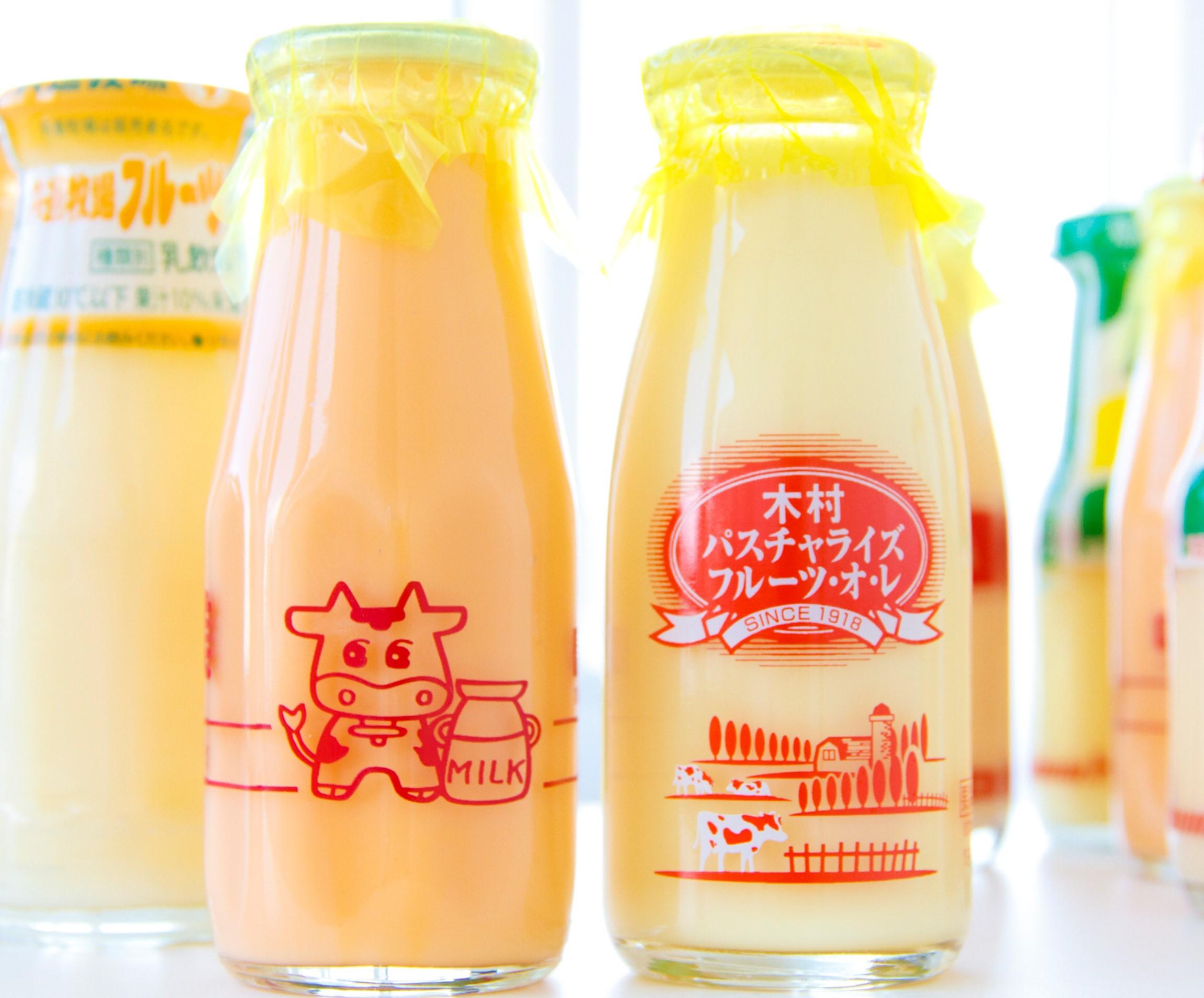 フルーツ牛乳を10本集めて飲み比べてみました③ フルーツ牛乳は永久に不滅です。 【公式】dancyu (ダンチュウ)