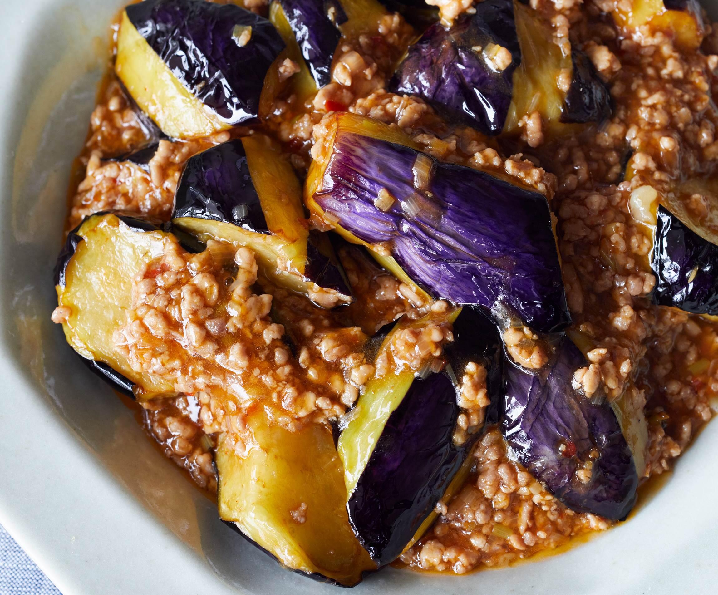 麻婆茄子豆腐酢を多めに入れて酸辣湯風に 夏にさっぱり 酸っぱ辛い麻婆が美味しいー/おりぃ | Snapdish[スナップディッシュ] (Id:9Mjmsa) ピリ辛で旨味たっぷりの"麻婆なす" | 中華鍋でつくるダイナミック料理 | 【公式】Dancyu (ダンチュウ)