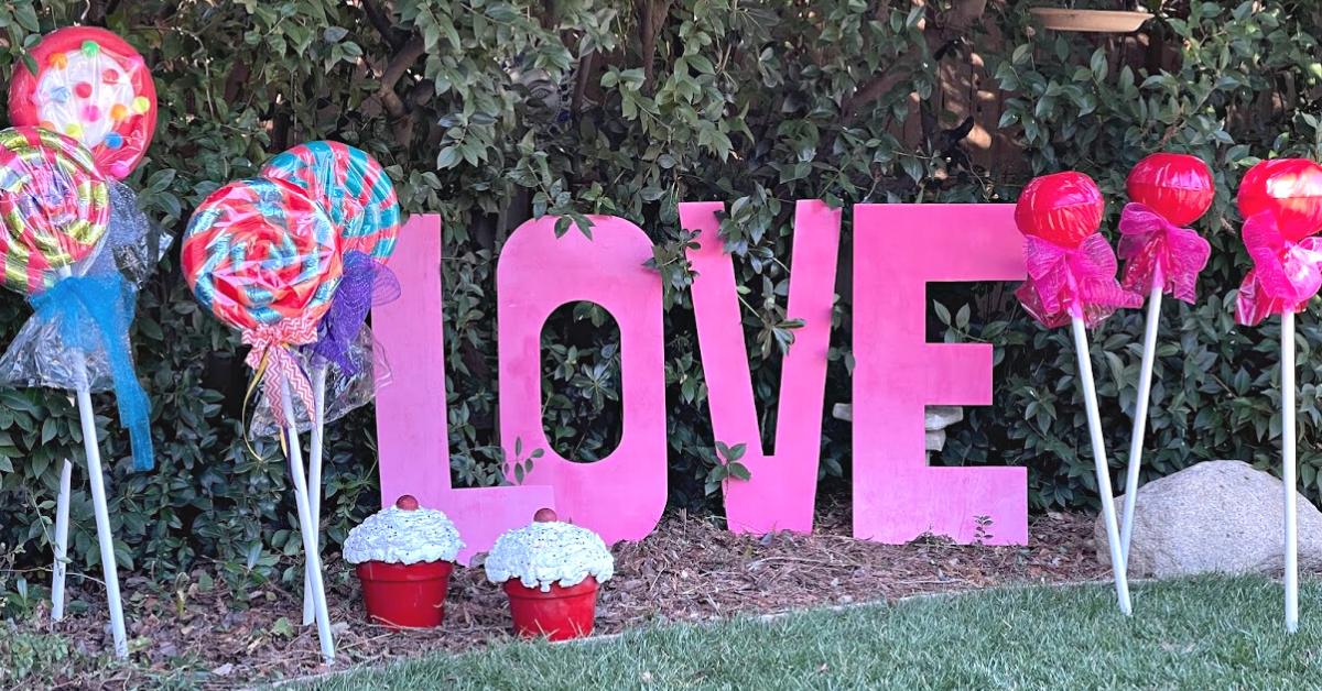 Outdoor Valentine’s Day Decorations Danelia Design