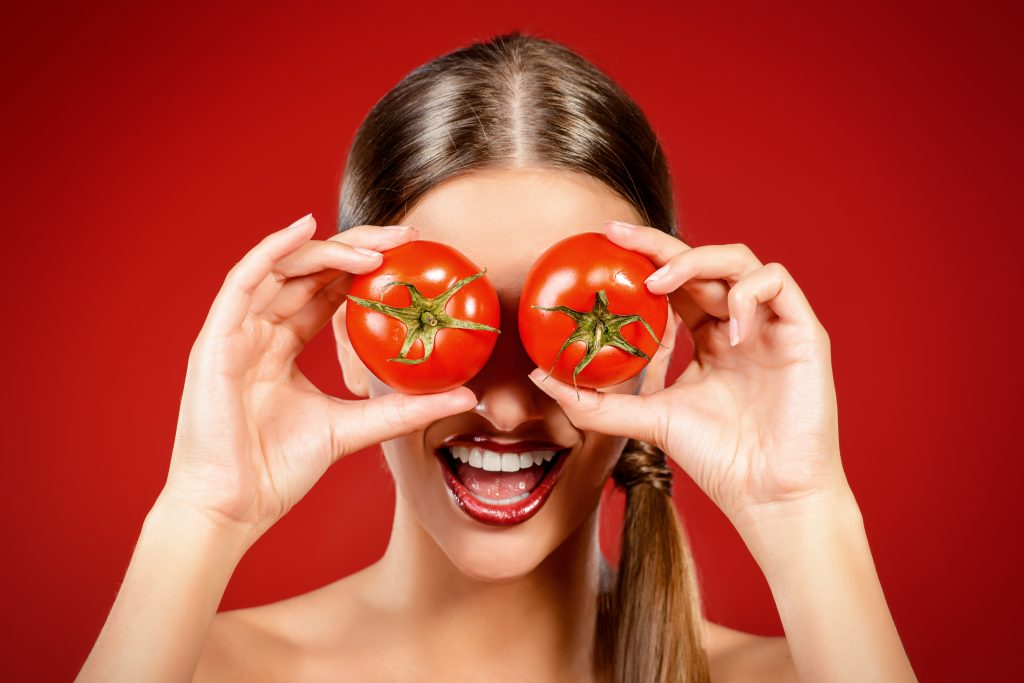 5 Benefits of Eating Tomatoes (you'll be surprised)