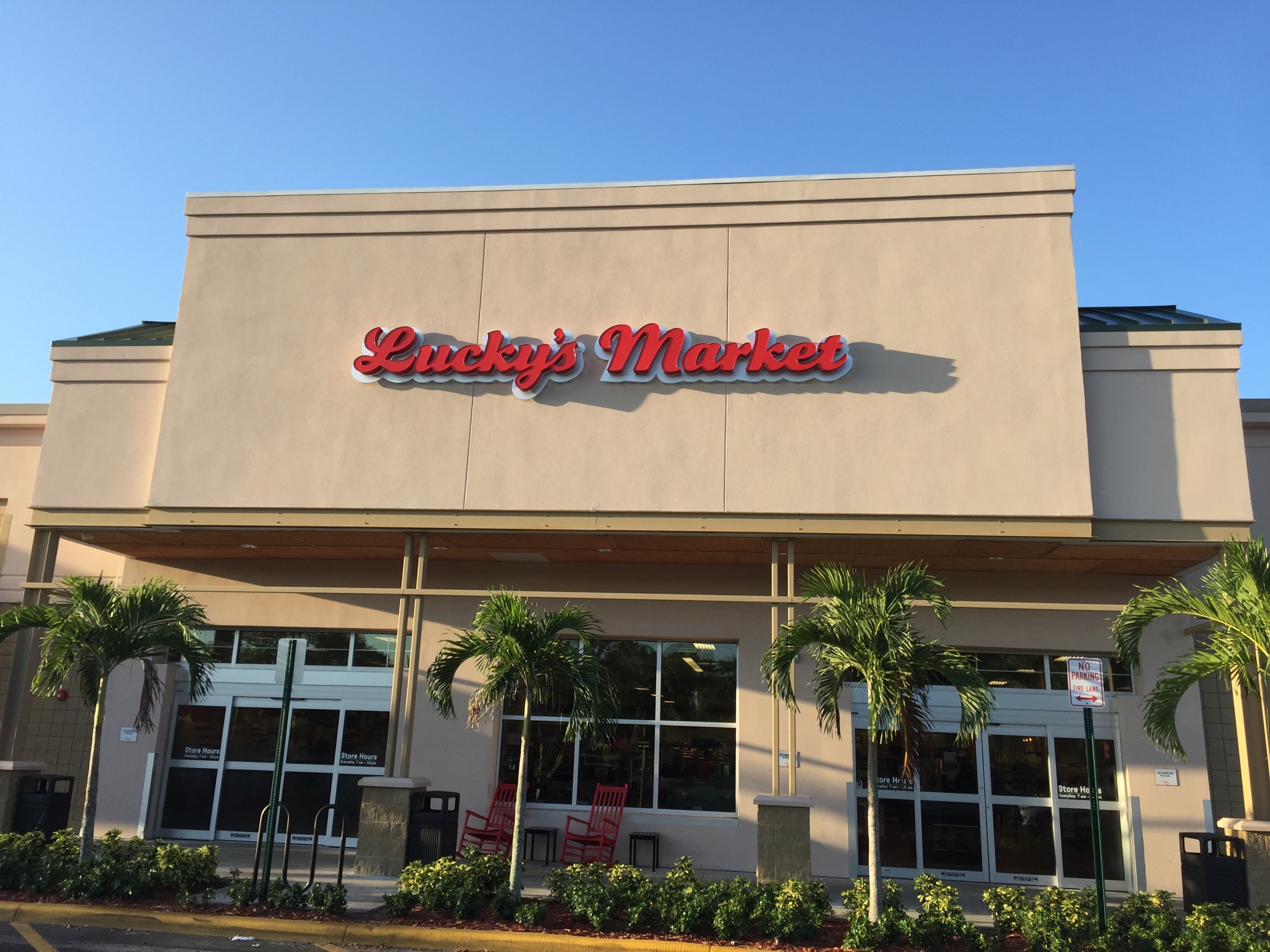 We are lucky to have Lucky’s Market in Coral Springs FLA! Dan i Cook