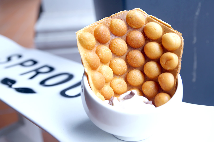 Where To Find Hong Kong Egglet Desserts aka Egg Waffles in Singapore