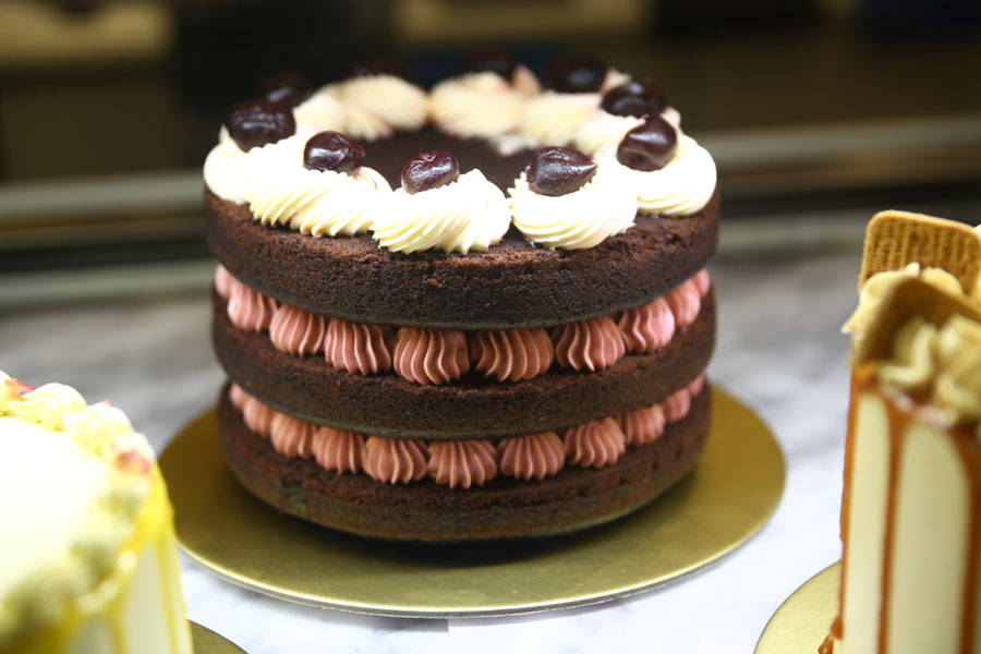 Baker’s Brew Studio Cake Cafe At Orchard Paragon With Dual Fromage, Thai Tea And Ondeh Ondeh