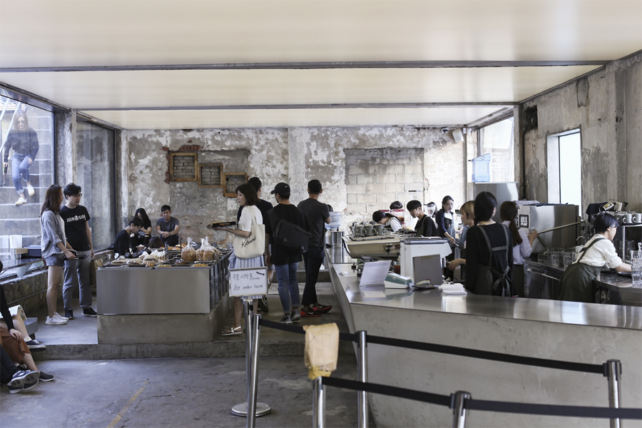 Café Onion The Hippest Café To Visit In Seoul Spells “Industrial Chic