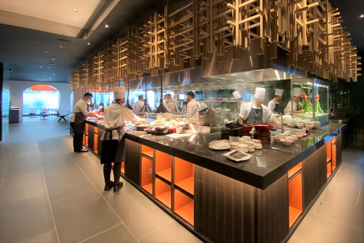 Peppermint Restaurant DineInGarden Ala Carte Buffet With Boston Lobster Au Gratin, At