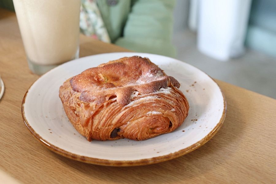 Chanterelle Café Siglap Cafe With “Eggless Egg Toast” And Refreshing