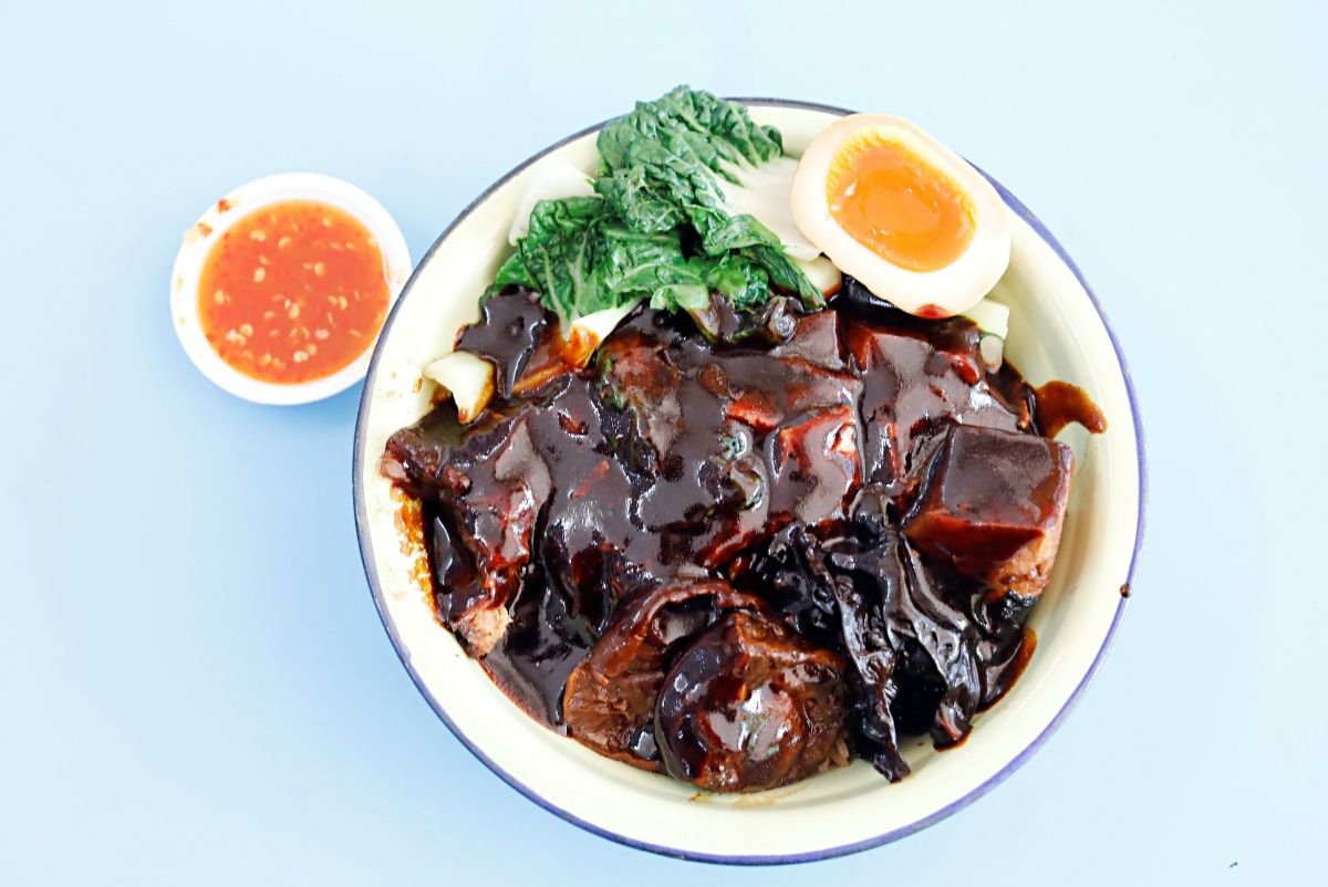 braise 卤之家 Popular Braised Pork Rice Stall With Thick ‘Gao Gao’ Sauce